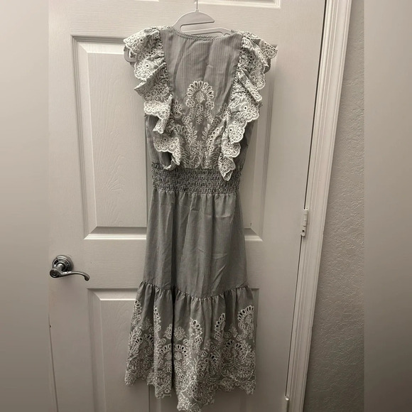 Saylor Dresses Saylor Maliyah Striped Eyelet Midi Dress xs - Picture 3 of 5